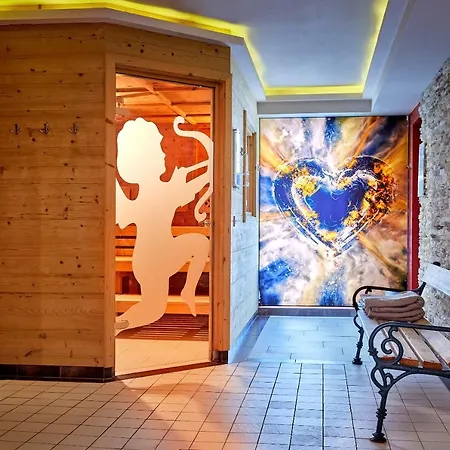 Romantikhotel Zell Am צל-אם-זי