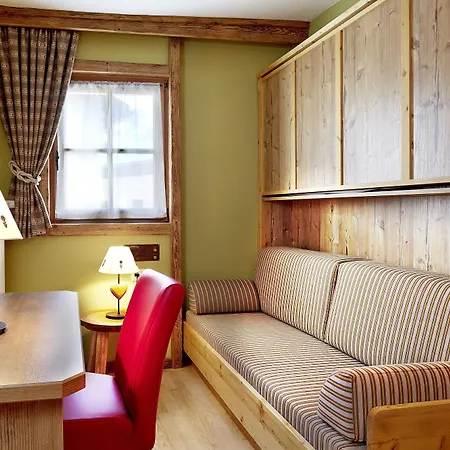 Romantikhotel Zell Am Целль-ам-Зеє