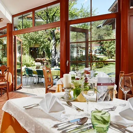 Romantikhotel Zell Am 4*