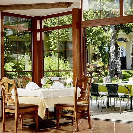 Romantikhotel Zell Am