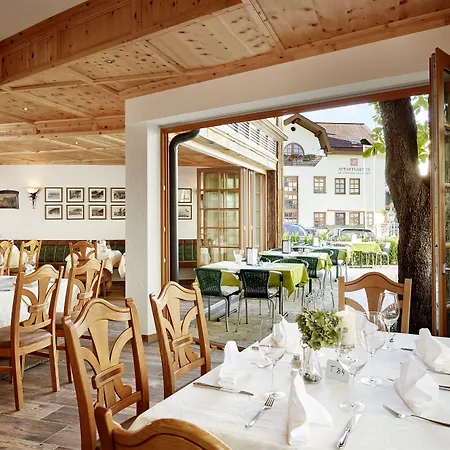 Hotel Romantikhotel Zell Am 4*