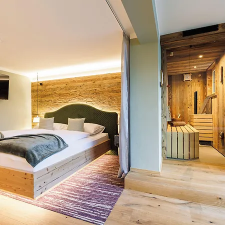Hotel Romantikhotel Zell Am 4*