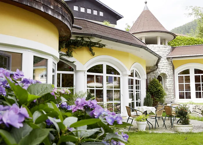 Готель Romantikhotel Zell Am 4*