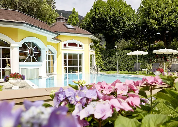 Romantikhotel Zell Am Целль-ам-Зеє