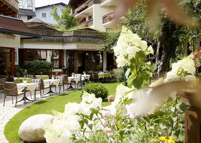 Готель Romantikhotel Zell Am Целль-ам-Зеє