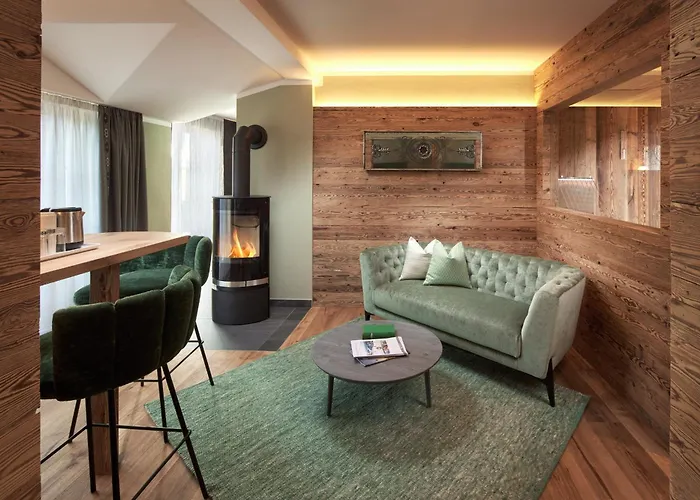 Готель Romantikhotel Zell Am Целль-ам-Зеє