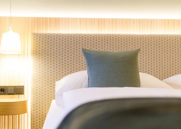 Готель Romantikhotel Zell Am