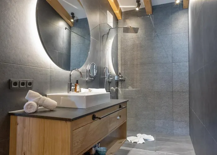 Готель Romantikhotel Zell Am 4*