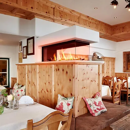 Romantikhotel Zell Am Готель Целль-ам-Зеє