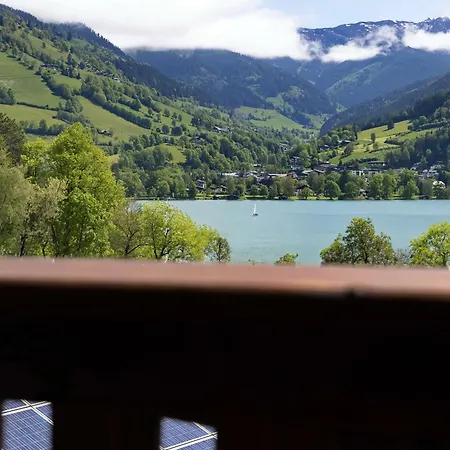 Romantikhotel Zell Am Целль-ам-Зеє