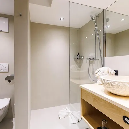 Romantikhotel Zell Am 4*