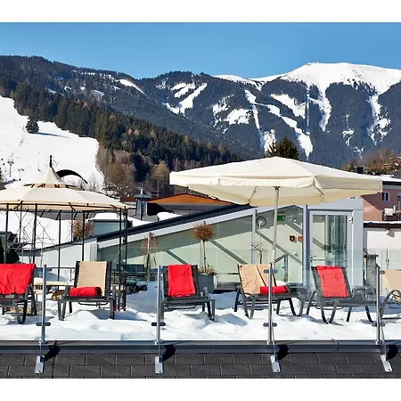 Romantikhotel Zell Am Готель 4*