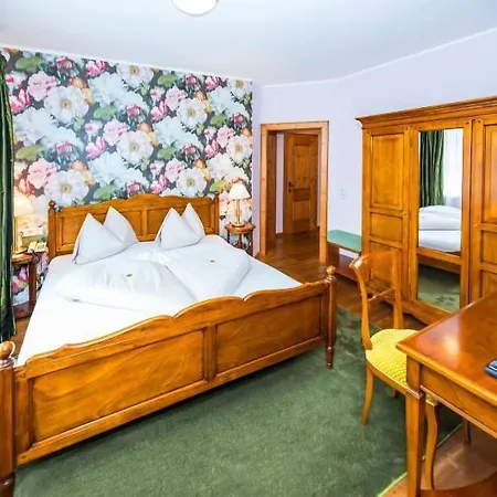 Romantikhotel Zell Am Ξενοδοχείο 4*